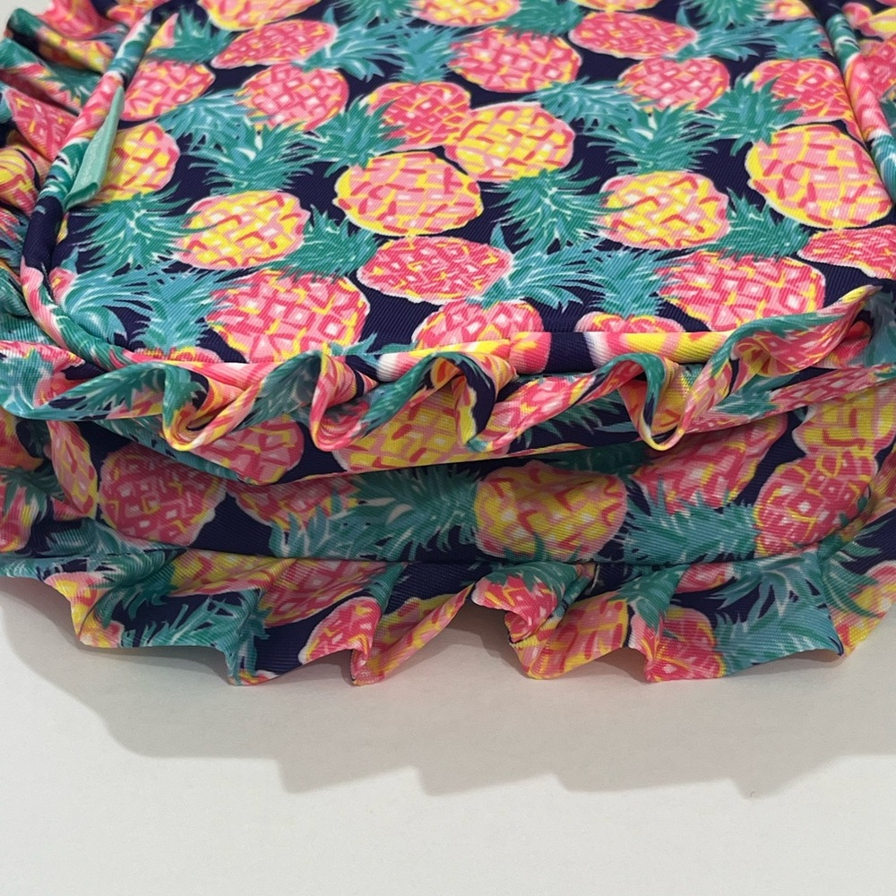 Simply Southern Ruffle Accessory
Bag-Mini Pineapple New! - Picture 4 of 6